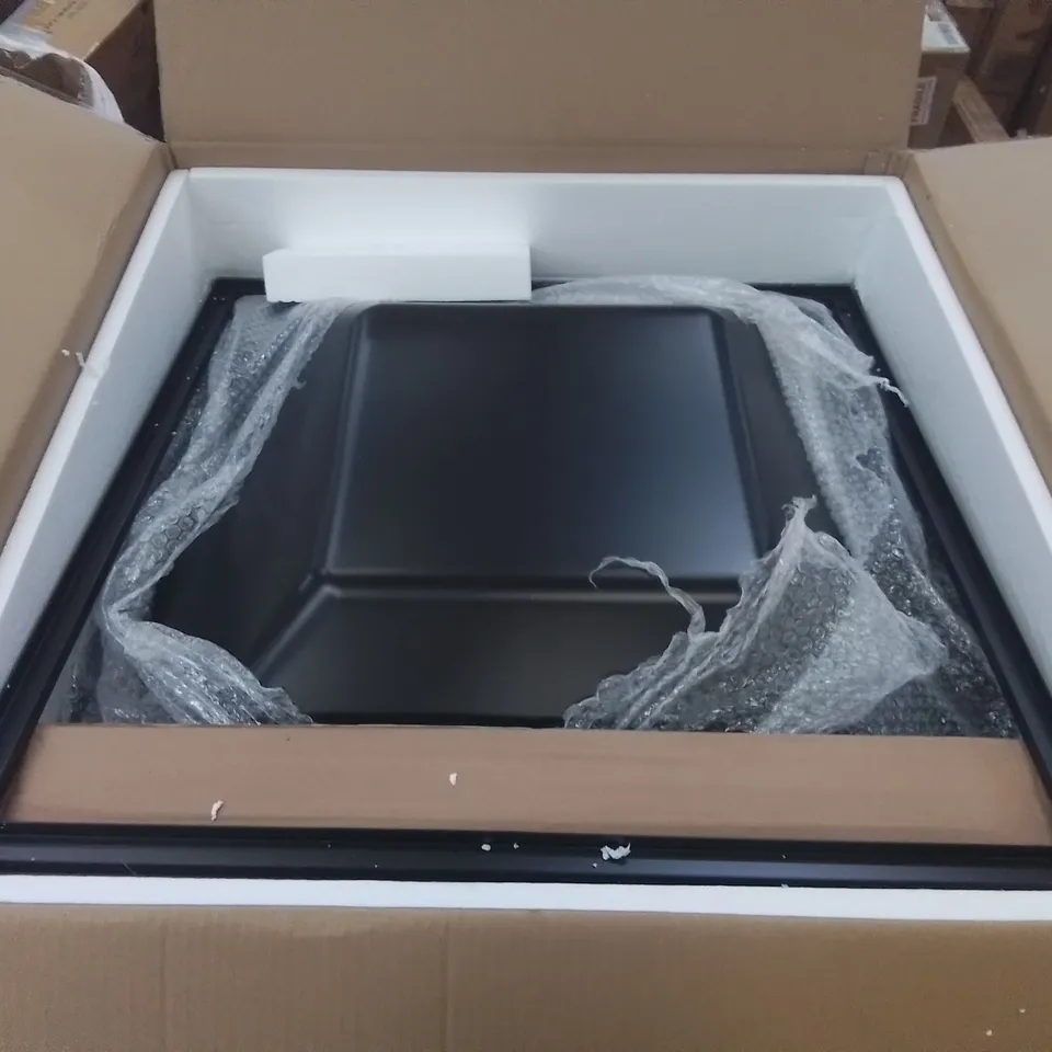 PALLET TO CONTAIN APPROX. 5 X LOVEBURN SQUARE FIRE PITS 