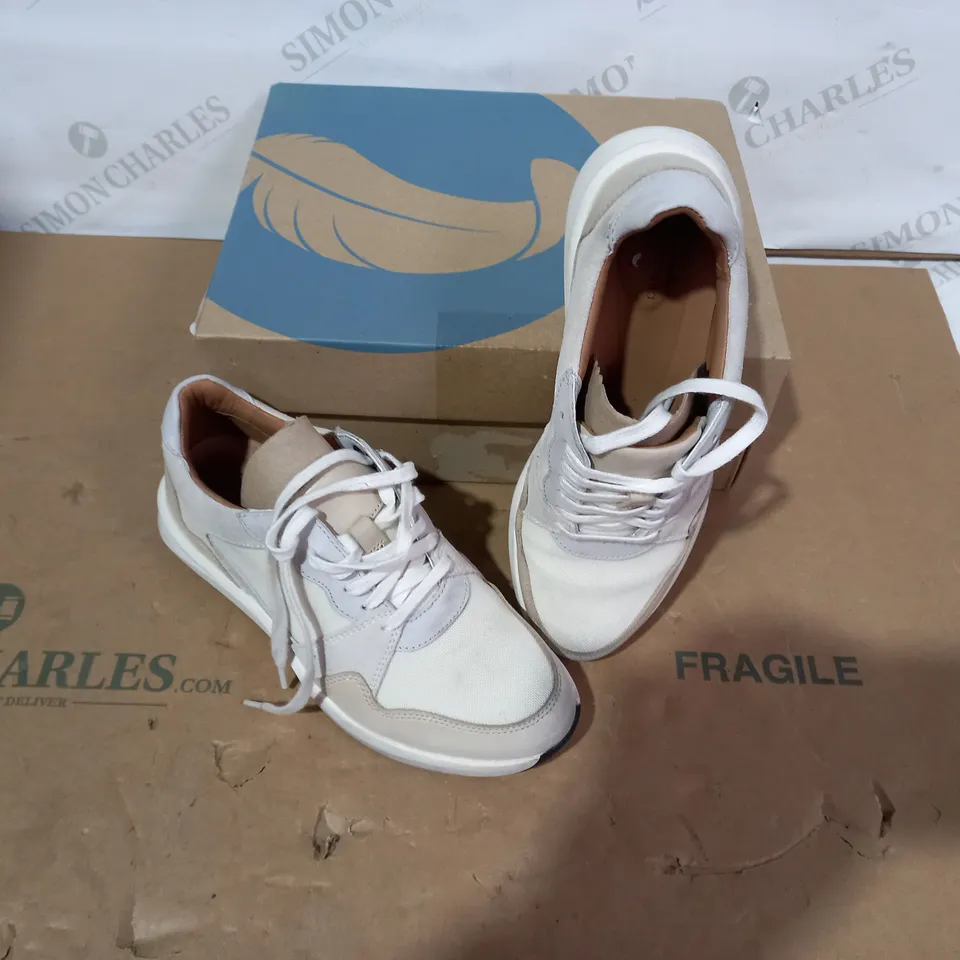 BOXED PAIR OF CLARKS - SIZE 3D