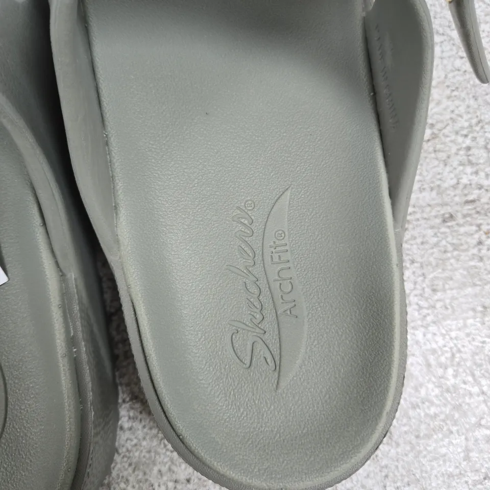 SKECHERS ARCH FIT WOMEN'S SANDALS – GREY, DOUBLE BUCKLE STRAPS, UK 11