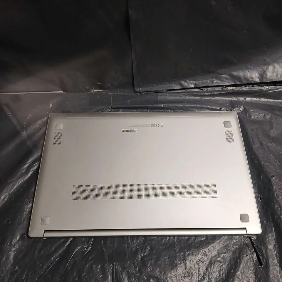 SAMSUNG NP755XDA LAPTOP – SILVER
