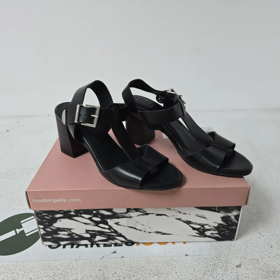 MODA IN PELLE MOLLIEY BLACK LEATHER SIZE 39 BOXED