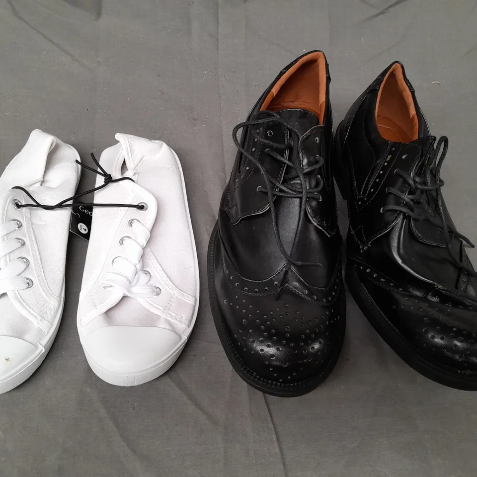 BOX OF APPROXIMATELY 15 ASSORTED PAIRS OF SHOES IN VARIOUS STYLES AND SIZES TO INCLUDE ASHWOOD, LOVE YOUR SHOES, ETC