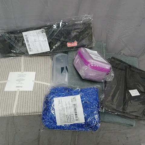 APPROXIMATELY 15 ASSORTED HOUSEHOLD PRODUCTS TO INCLUDE ZARAHOME FLAT SHEETS, MY PROTEIN BOTTLE, PET MAT, ETC - COLLECTION ONLY