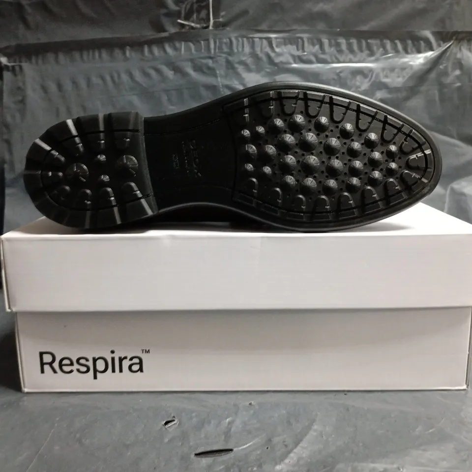 BOXED PAIR OF GEOX RESPIRA LOAFERS IN DEEP BROWN SIZE EU 38