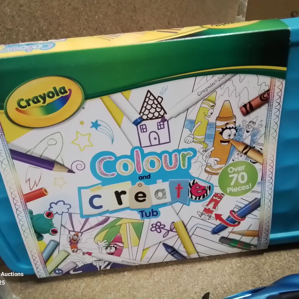 BOX CONTAINING APPROXIMATELY 10 TOYS TO INCLUDE: VARIOUS DRESS UP SETS, KINETIC SAND SET, CRAYOLA CREATE SET, RADIO CONTROL CAR ETC.