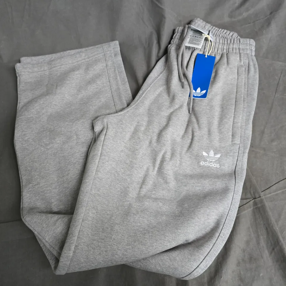 ADIDAS ESSENTIAL JOGGERS IN GREY - XS