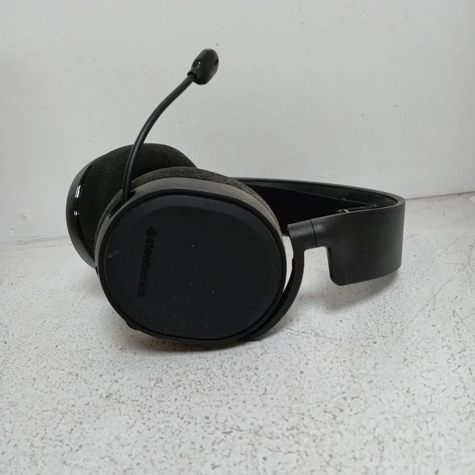 STEELSERIES GAMING HEADSET – BLACK 