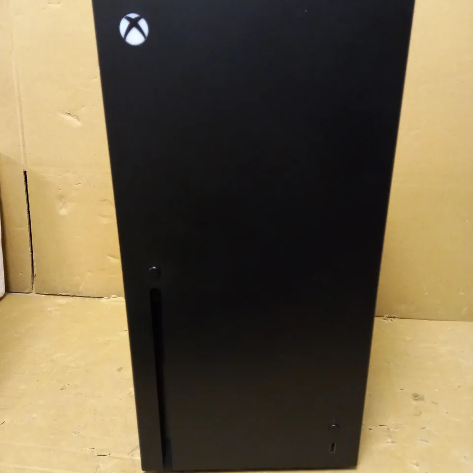 XBOX SERIES X REPLICA MINI FRIDGE THERMOELECTRIC COOLER 1.5:1