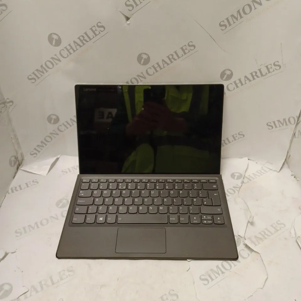 LENOVO MIIX TABLET COMPUTER IN SILVER 