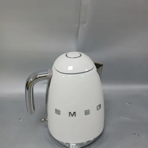 BOXED SMEG KETTLE - WHITE