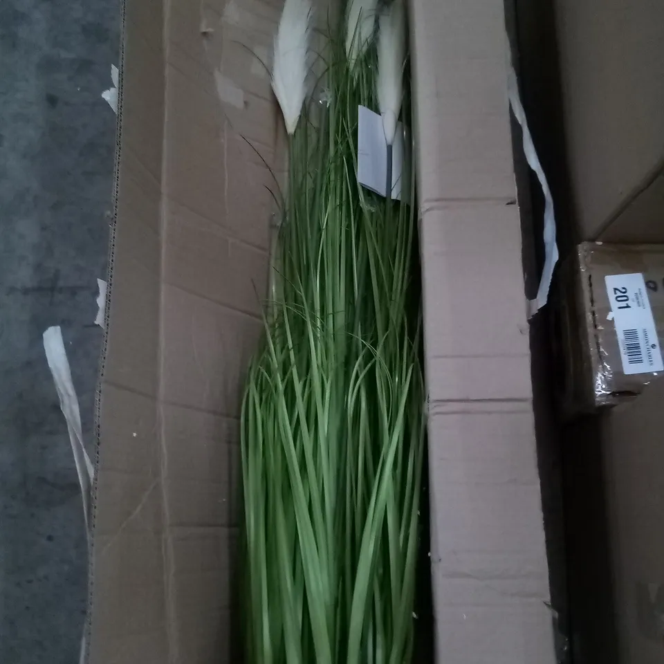 THREE BOXED LED PAMPASS GRASS ARTIFICIAL PLANTS