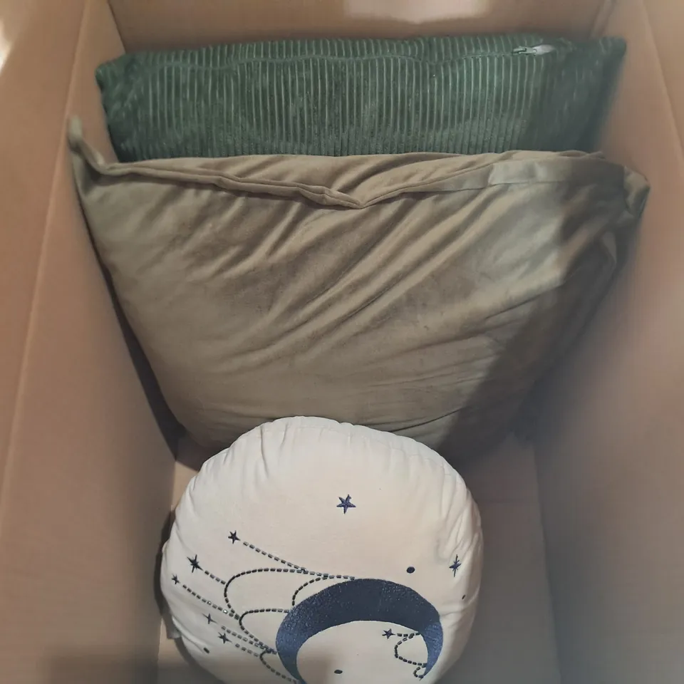 LOT OF 8 ASSORTED FILLED CUSHIONS