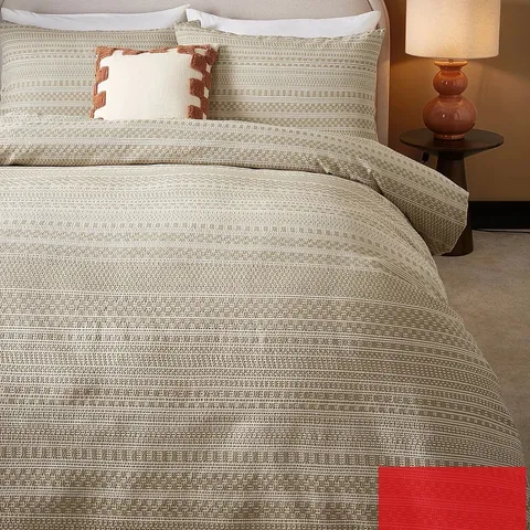 REVIVE WOVEN JACQUARD DUVET SET KING SIZE