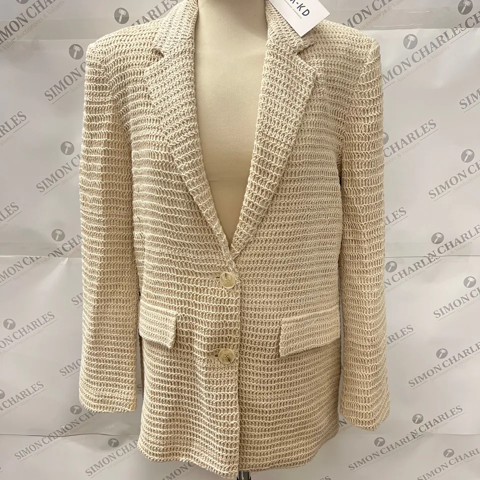 NA-KD CROCHET OVERSIZED BLAZER IN SAND SIZE 36