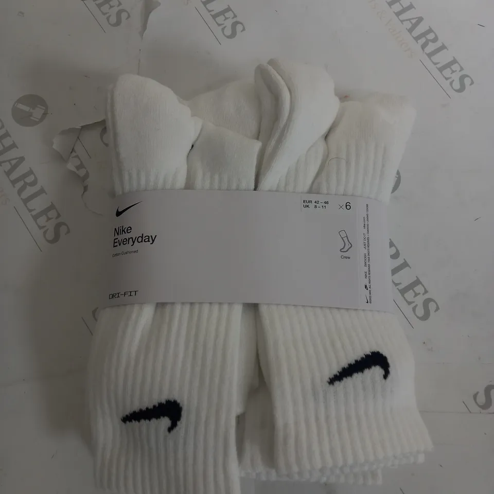 NIKE DRI FIT 6PACK OF WHITE SOCKS-8-11