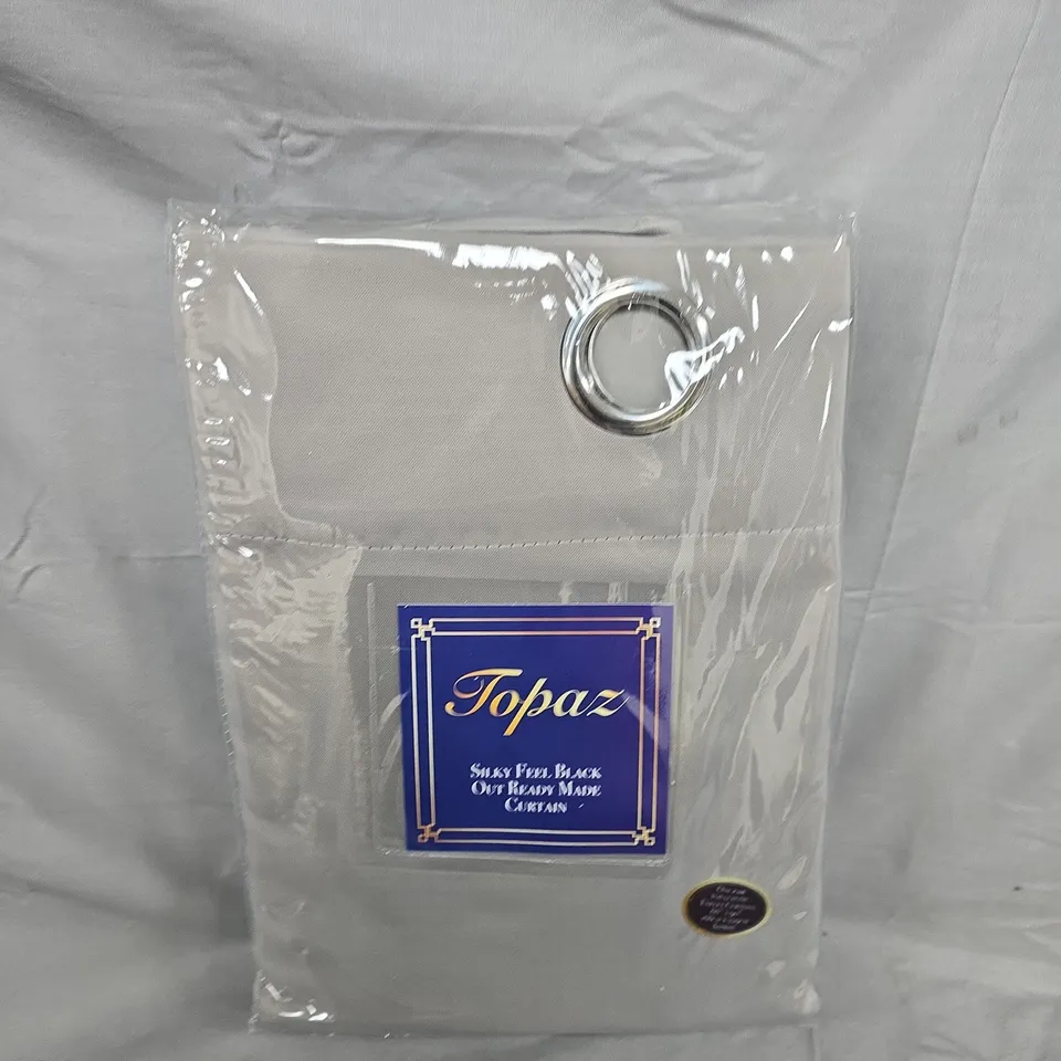 BOX OF APPROX 6 PAIR OF TOPAZ SILKY-FEEL BLACKOUT READY-MADE CURTAIN – LIGHT GREY