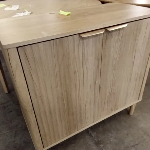 MODERN SIDE TABLE WITH DOUBLE DOORS AND ADJUSTABLE INTERIOR