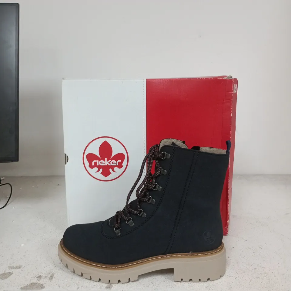 RIEKER BLACK ANKLE BOOT WITH LACE-UP FRONT AND SIDE ZIP – BOXED EU SIZE 41