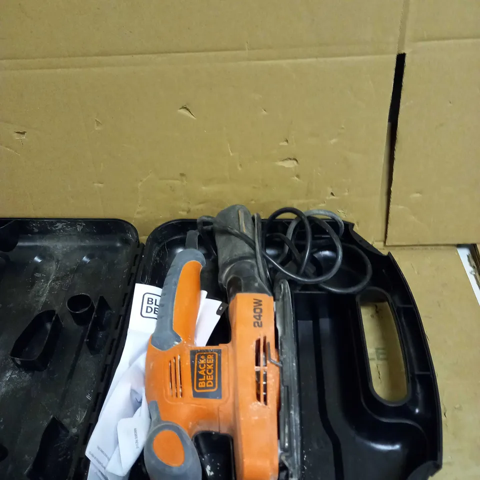 BLACK AND DECKER KA320EKA SANDER 