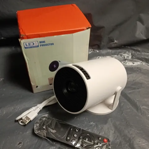 BOXED LED MINI PROJECTOR 