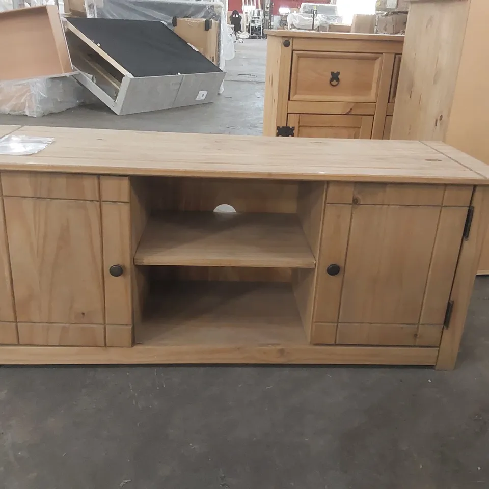 PANAMA 2 DOOR 1 SHELF TV UNIT 