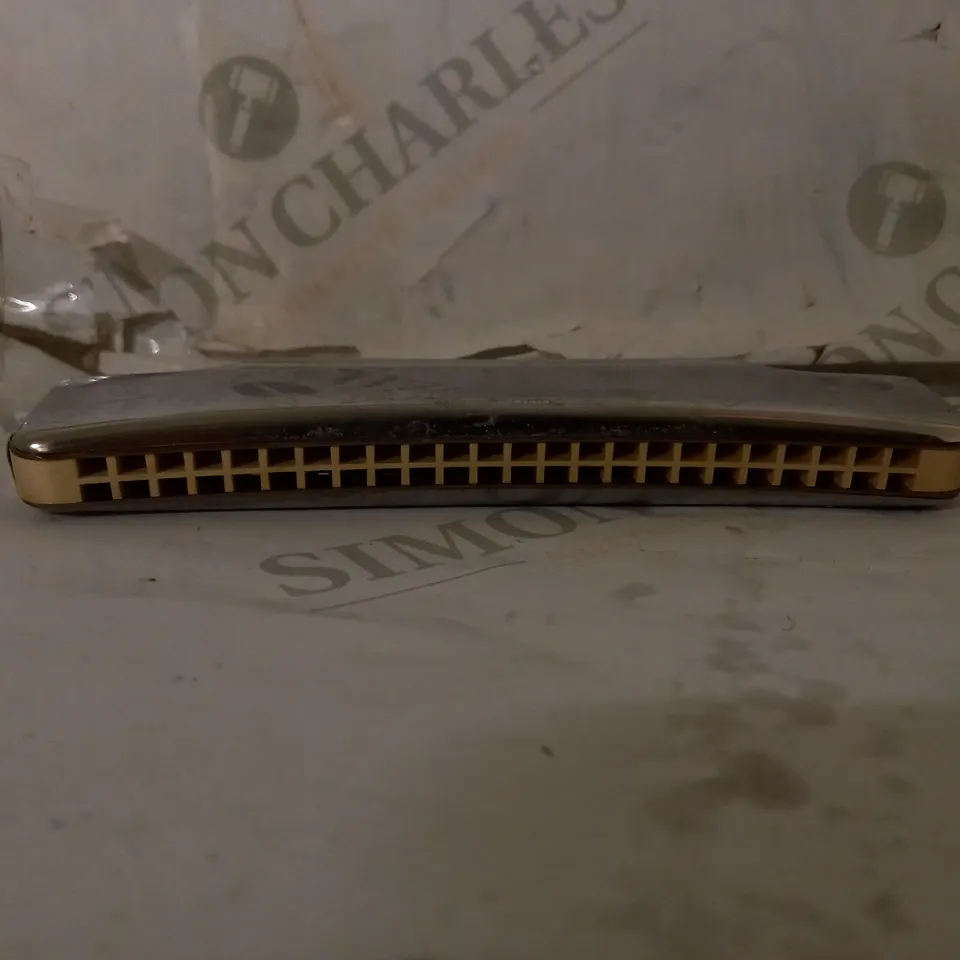 M733201 HOHNER UNSERE LIEBLINGE"48"-HOLE HARMONICA C