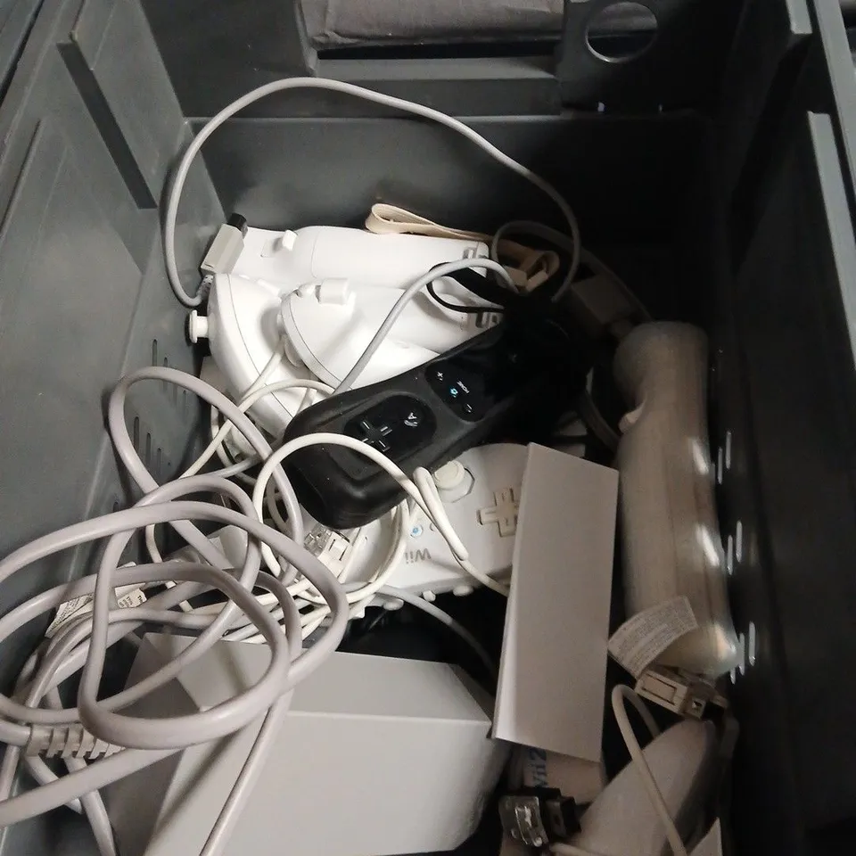 NINTENDO WII CONSOLE WITH ASSORTED ACCESSORIES 