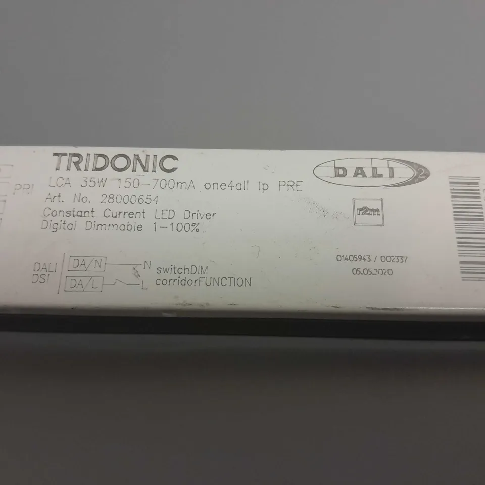 LOT OF 4 TRIDONIC DALI LCA 35W 150-700MA ONE4ALL IP PRE