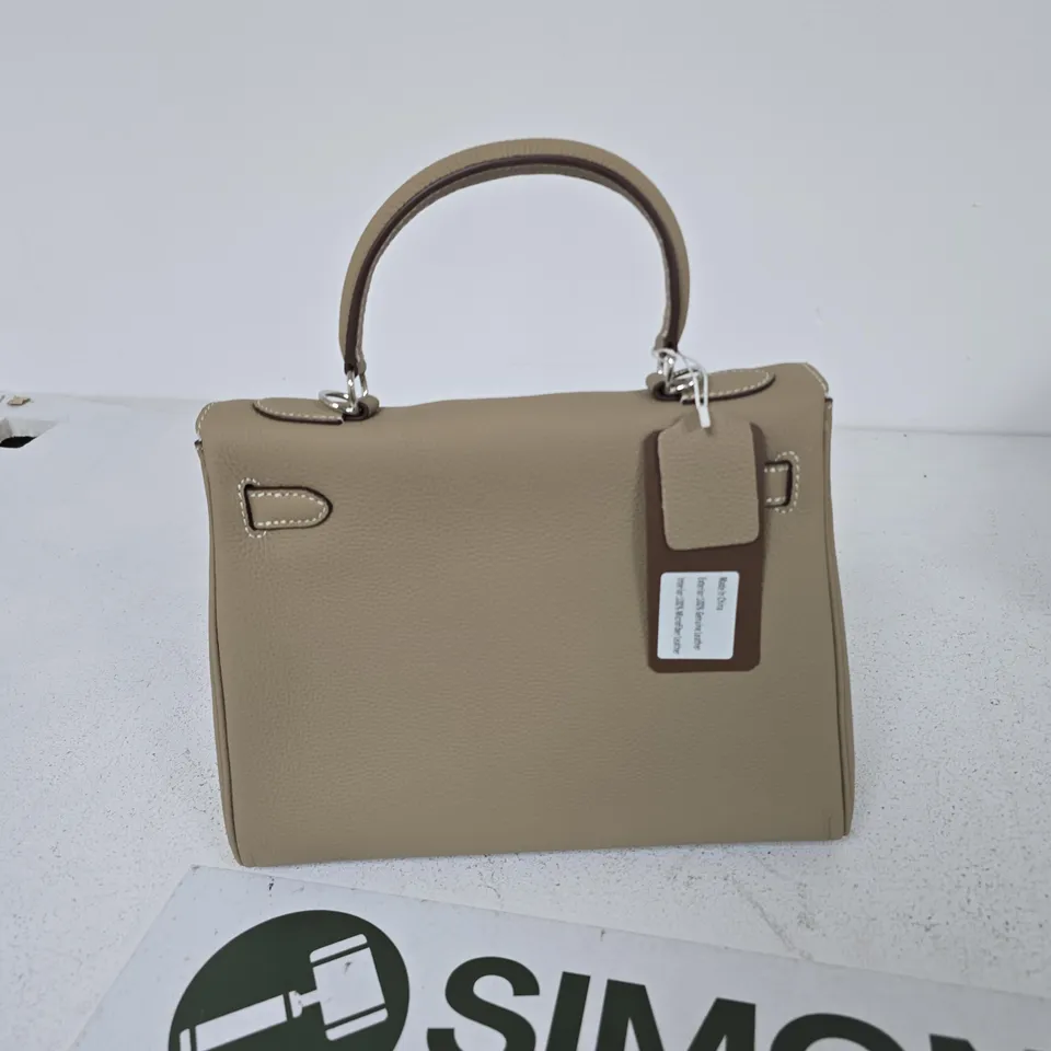 VALISSIÈRE BEIGE LEATHER HANDBAG WITH TOP HANDLE