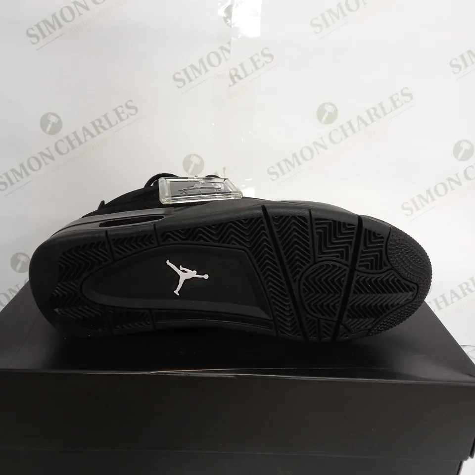 AIR JORDAN 4 RETRO IN BLACK - UK 8.5