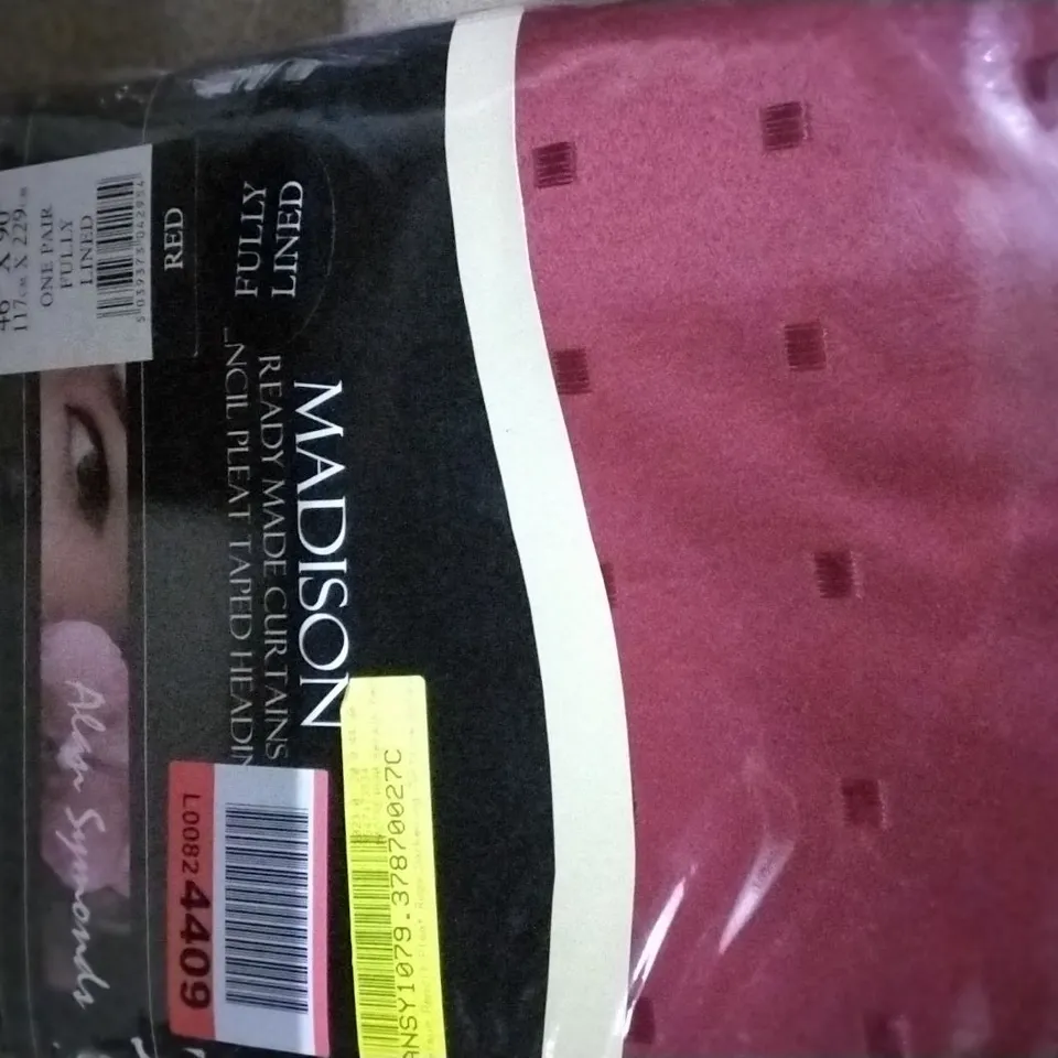 BERSUM PENCIL PLEAT ROOM DARKENING CURTAINS RED SIZE: 46 X 90"