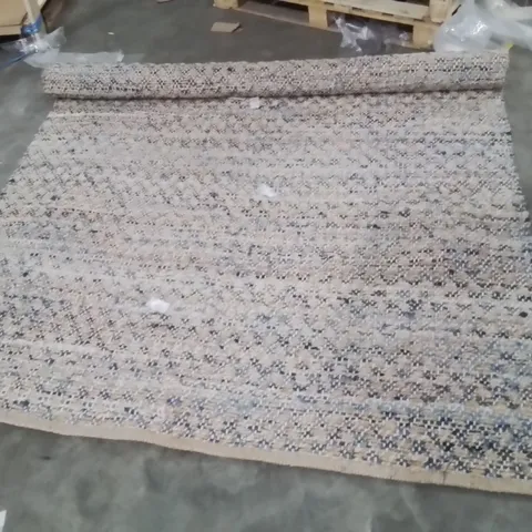 QUALITY DESIGNER AREA RUG - APPROXIMATELY 274X183CM