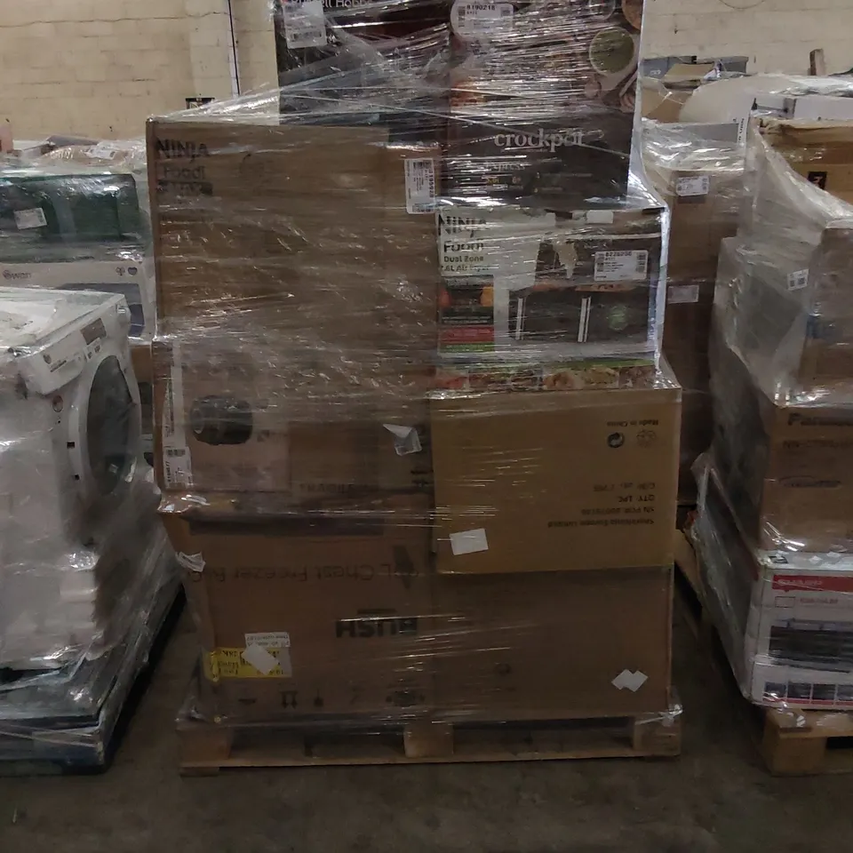 PALLET OF APPROXIMATELY 26 UNPROCESSED RAW RETURN HOUSEHOLD AND ELECTRICAL GOODS TO INCLUDE;