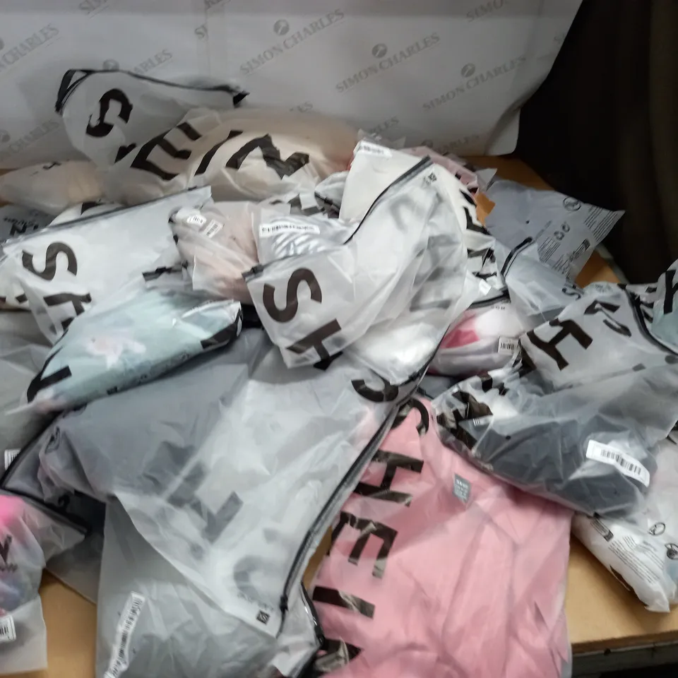 LOT OF APPROXIMATELY 30 ASSORTED BAGGED SHEIN CLOTHING ITEMS 