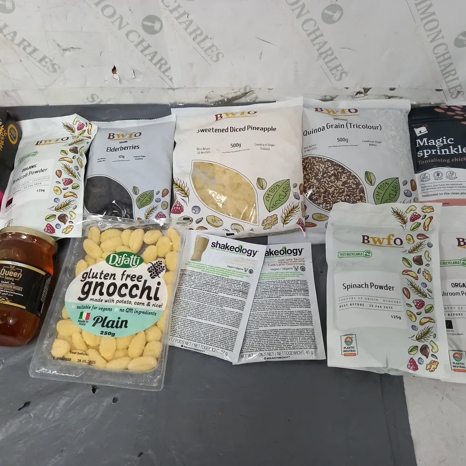 APPROXIMATELY 5 ASSORTED FOOD ITEMS TO INCLUDE - ORGANIC BROCCOLI POWDER, DICED PINEAPPLE, AND GLUTEN FREE GNOCCHI ETC. 