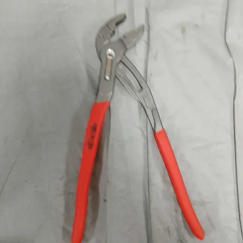PLIERS WITH RED HANDLES – HAND TOOL (VERIFY MODEL)