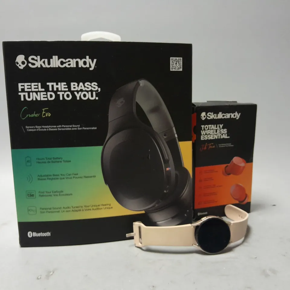 APPROXIMATELY 12 ASSORTED ELECTRICALS TO INCLUDE HEADPHONES, SMART WATCH, EARBUDS, ETC