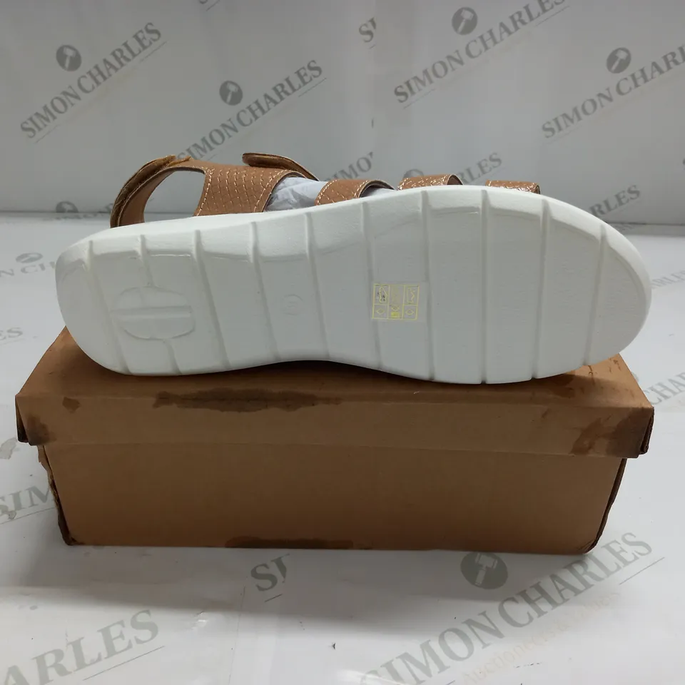 BOXED CUSHION WALK PLATFORM SANDALS IN TAN - SIZE 8
