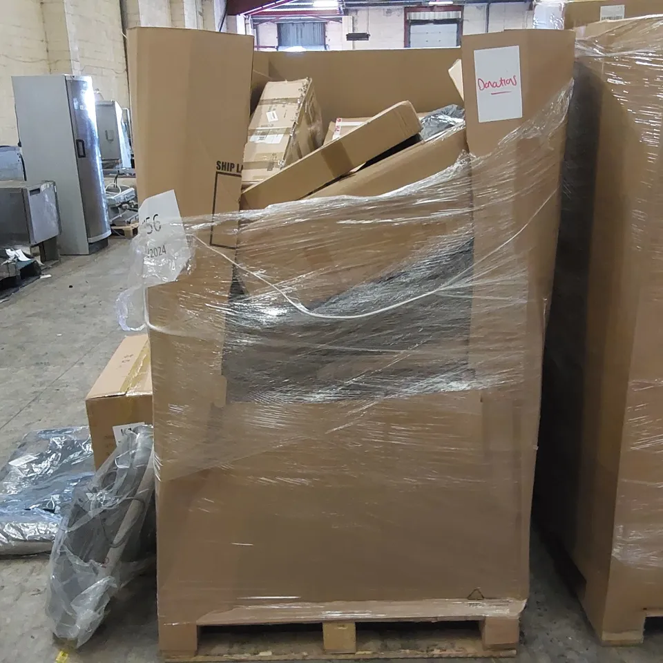 PALLET OF ASSORTED ITEMS INCLUDING:FAN LIGHT, COFFEE TABLE, AIR PURIFIER/ HEATER FAN, PET TENT, TOWEL RACK 