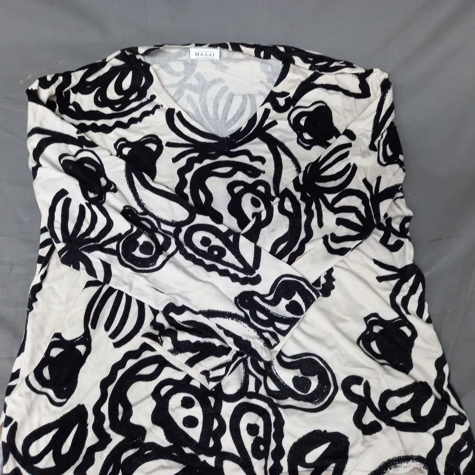 MASAI FANILLANKNIT JUMPER IN BLACK/CREAM SIZE LARGE