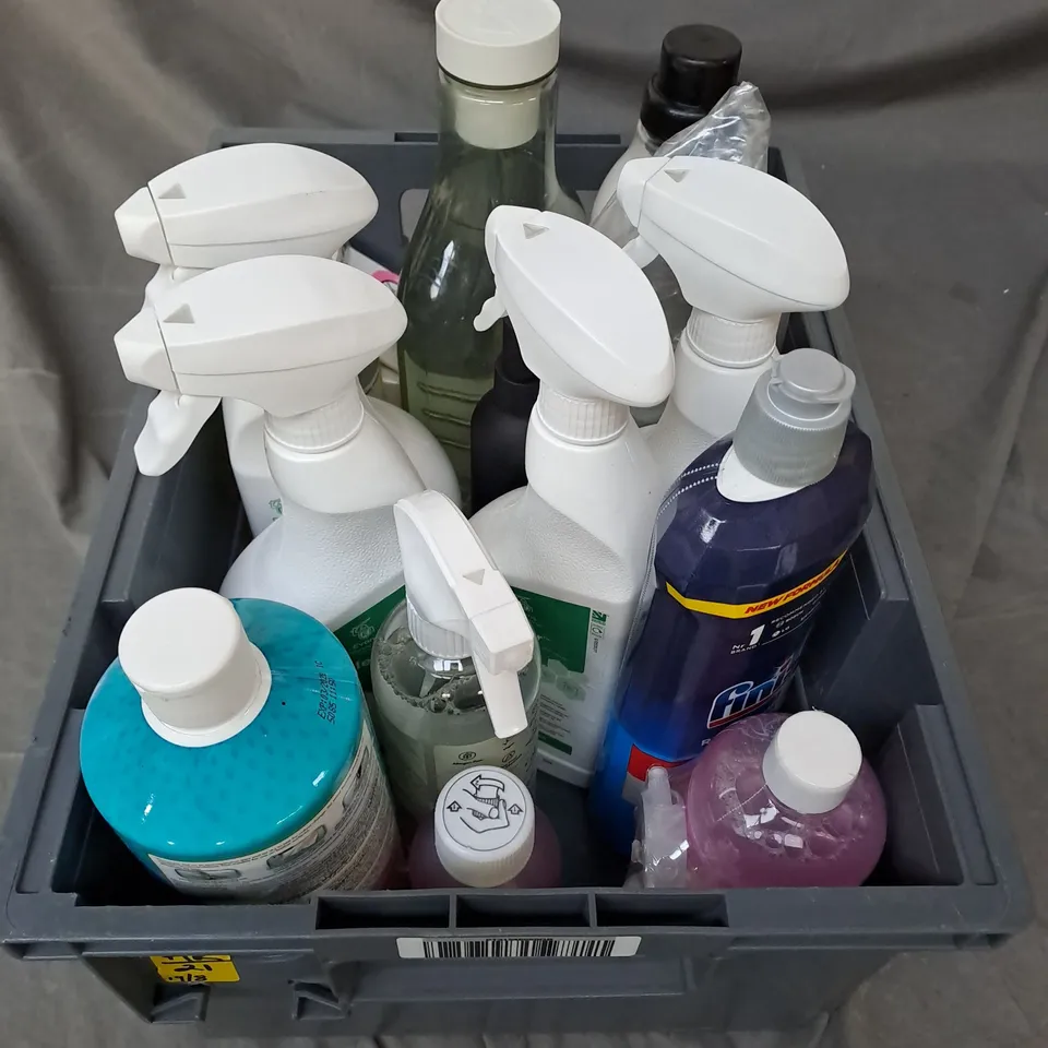 APPROXIMATELY 10 ASSORTED HOUSEHOLD PRODUCTS TO INCLUDE LAUNDRY DETERGENT, BABY BOTTLE CLEANER, AIR FRESHENER ETC 