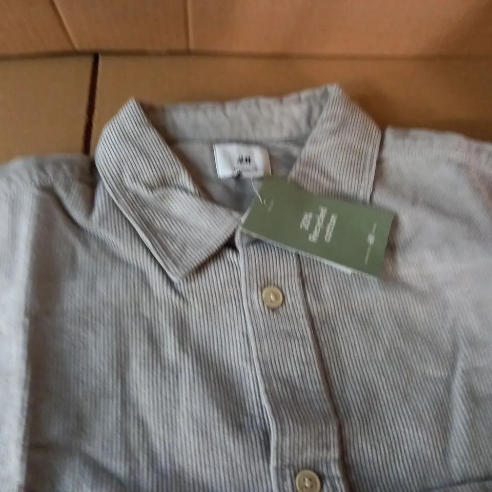 H&M RELAXED FIT CORDED SHIRT - EUR XL