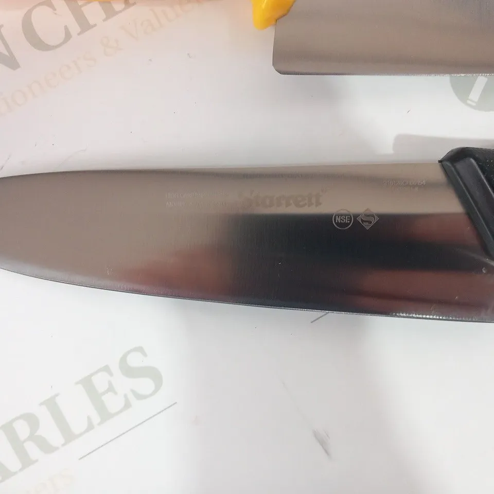 APPROXIMATELY 4 STARRETT BUTCHER KNIFE TABLE TRIM WITH TRIANGULAR BROAD BLADE IN ASSORTED COLOURS 301-8