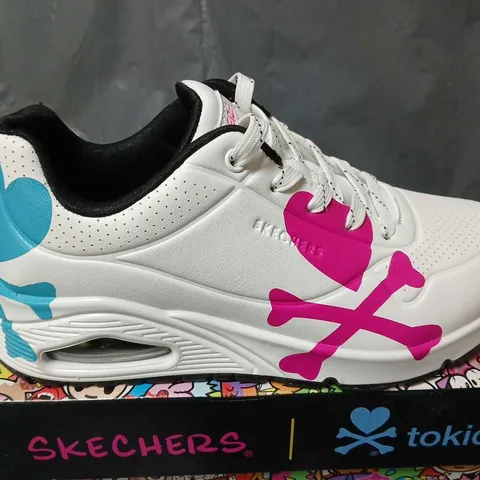 BOXED SKECHERS TOKIDOKI TRAINERS IN WHITE - SIZE 3.5