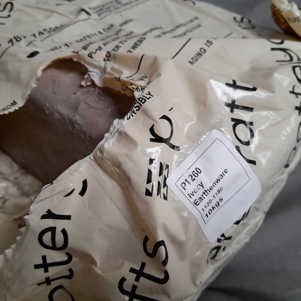 10KG PACK OF POTTERY CRAFT EARTHENWARE IVORY CLAY