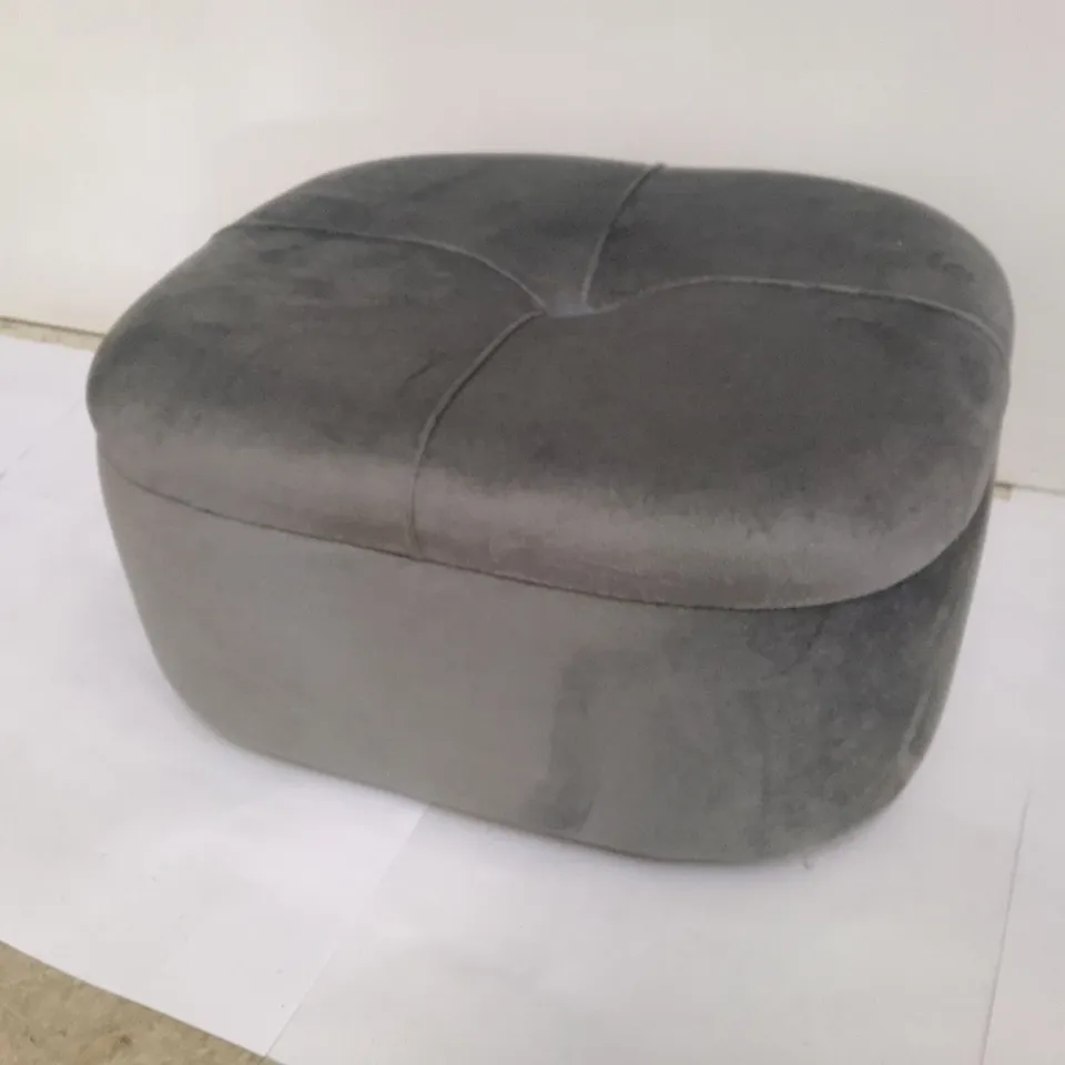 BOXED GERSHWIN 30CM WIDE VELVET SQUARE STORAGE FOOTSTOOL