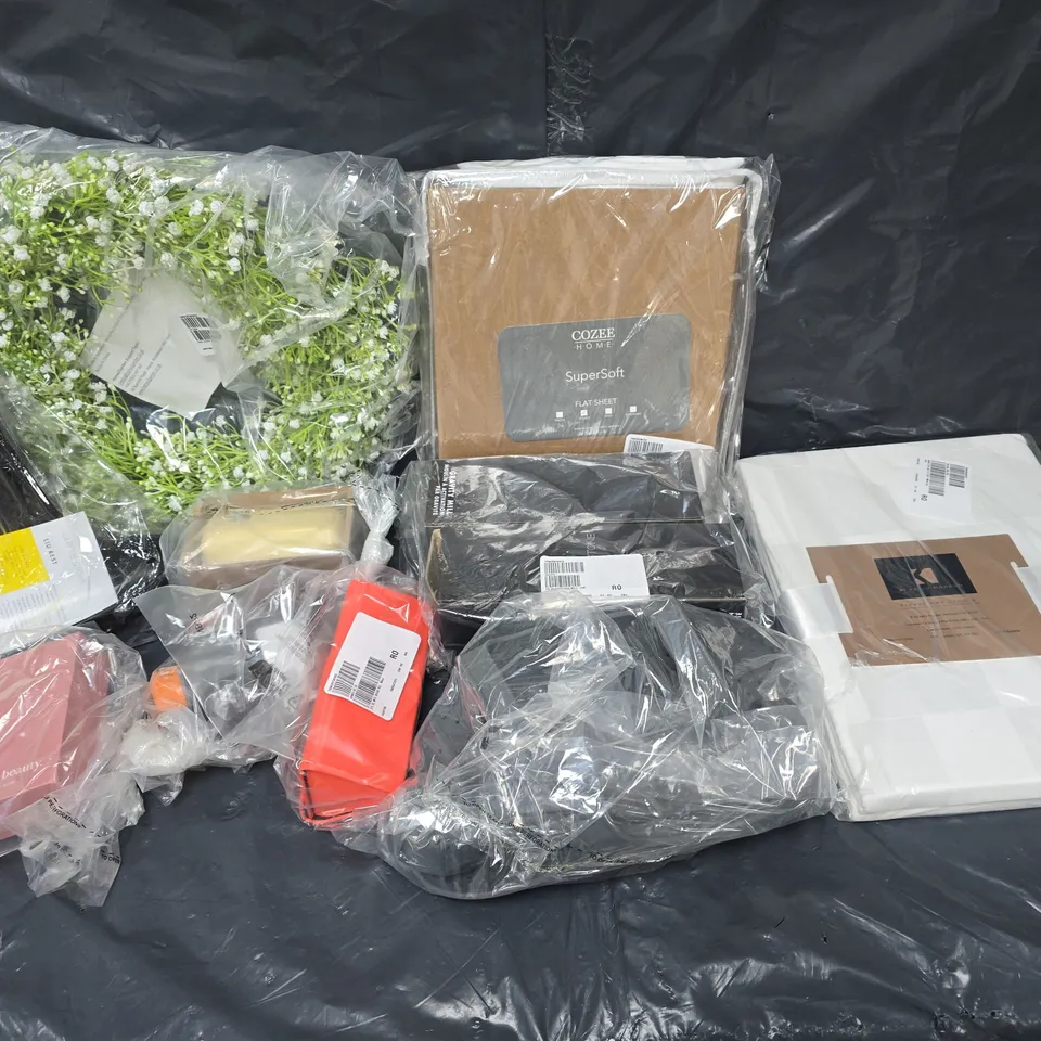 APPROXIMATELY 15 ASSORTED HOUSEHOLD GOODS TO INCLUDE - COZEEHOME FLAT SHEET, KELLY HOPPEN FLAT SHEET, AND SIMPLY BEAUTY TOOL ETC. - COLLECTION ONLY 