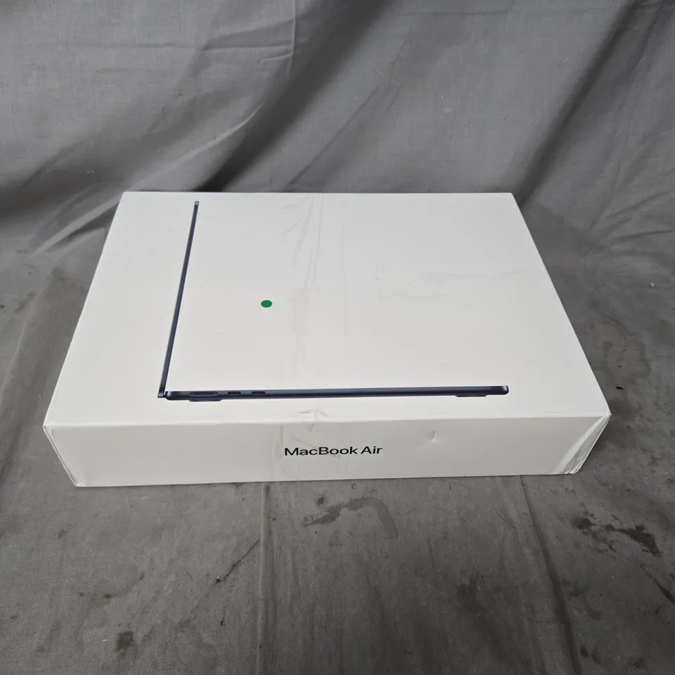 APPLE MACBOOK AIR LAPTOP – SPACE GRAY