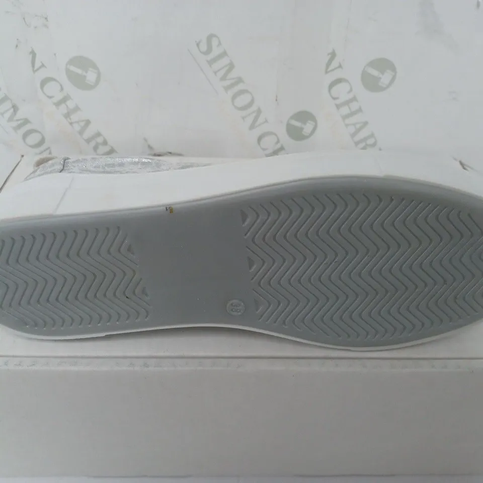 RUTH LANGSFORDZIP TRAINERS IN SILVER - SIZE 38