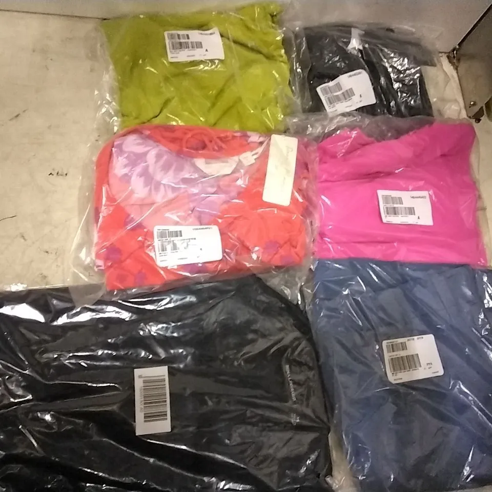 BOX OF APPROXIMATELY 30 ASSORTED CLOTHING ITEMS TO INCLUDE DANNII MINOGUE ORANGE FLORAL MID DRESS SIZE 10, KIM&CO JERSEY CULOTTES XL, MR.MAX HOLLYWOOD LEGGINGS, MARLA WYNNE LUXURY JERSEY TUNIC